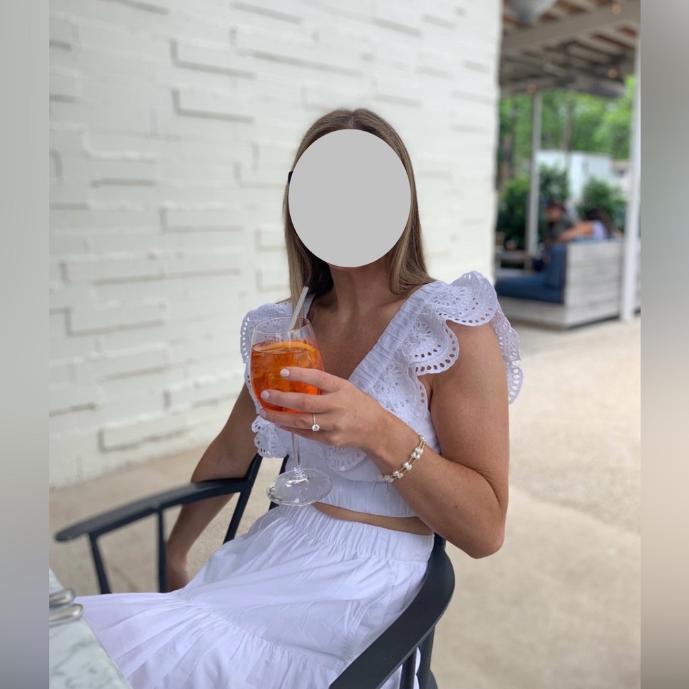 White eyelet Abercrombie set. Perfect for summer and bachelorettes